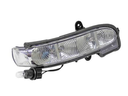 Mercedes Turnsignal Light Assembly - Front Passenger Side 2038201421 - ULO 1038002